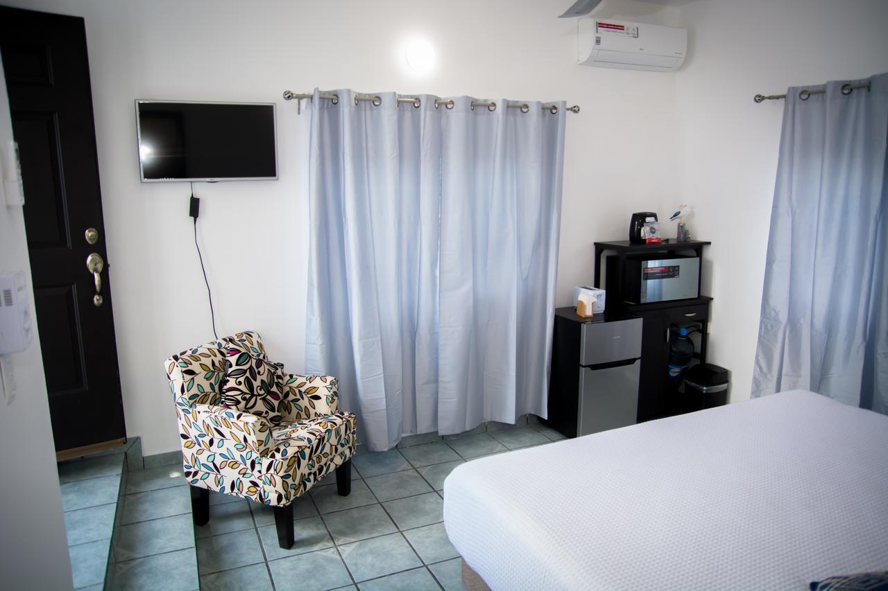 Vacation Rental - Upper Floor Room At Casa Cocoa Cozumel Ngoại thất bức ảnh