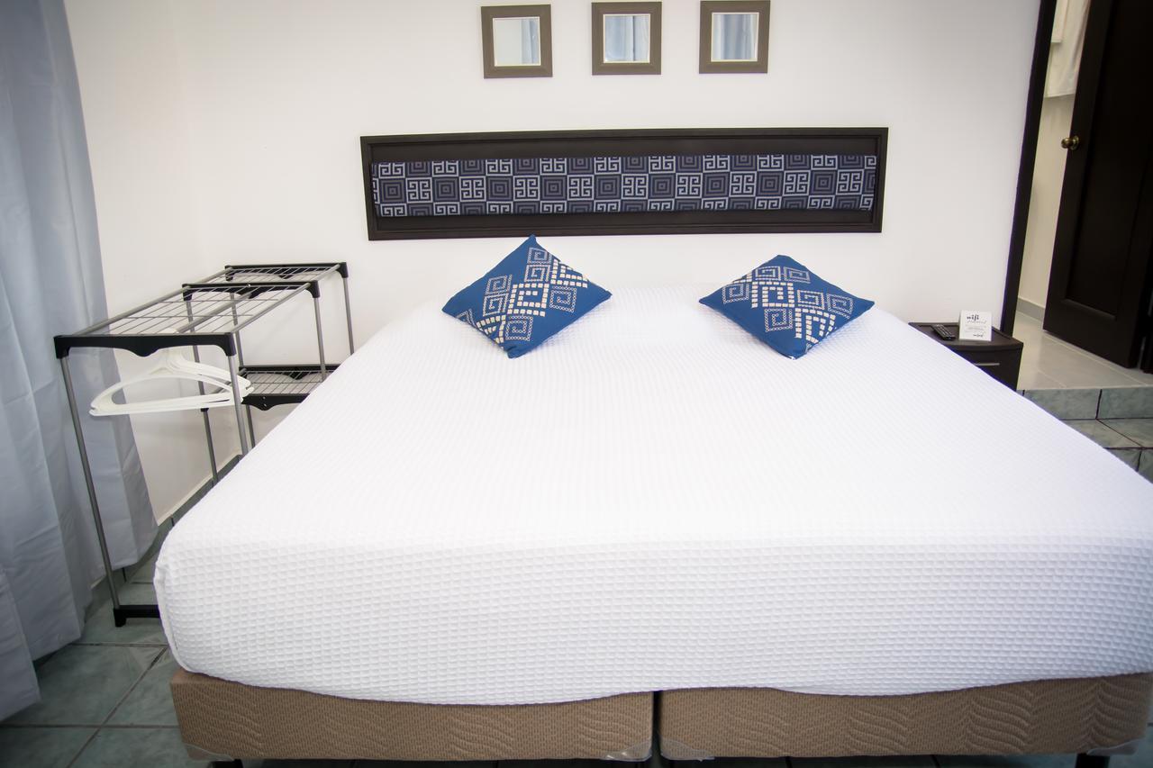 Vacation Rental - Upper Floor Room At Casa Cocoa Cozumel Ngoại thất bức ảnh